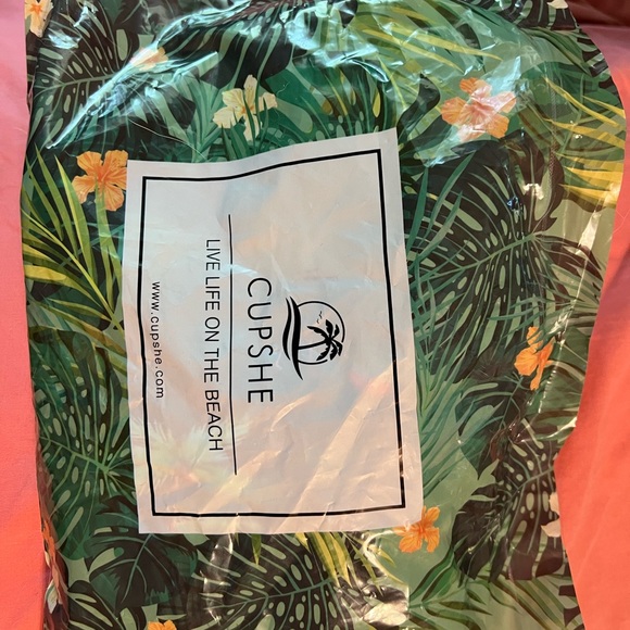 Cupshe swim suit size M NWT - Picture 4 of 5